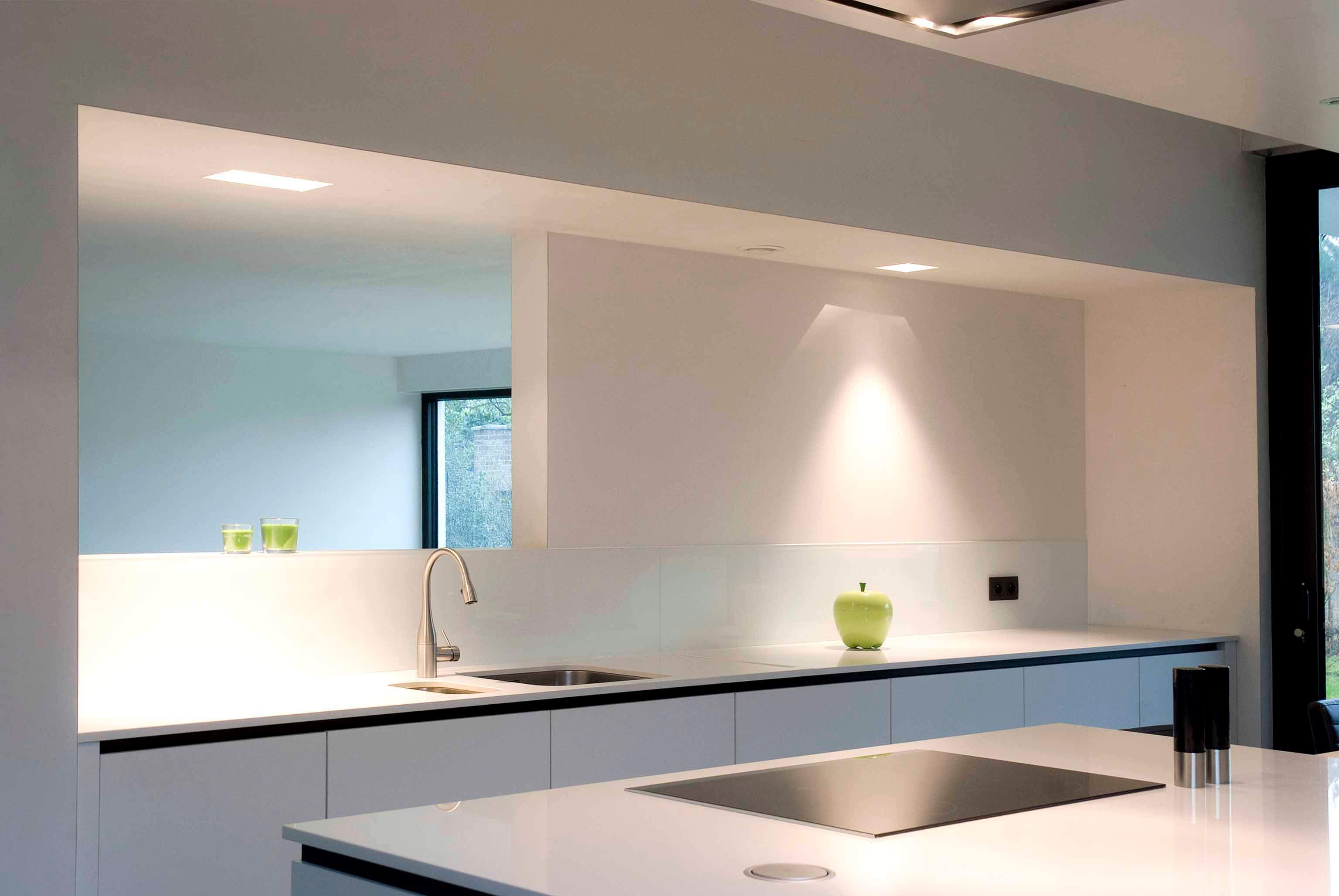 professioneel Zorg zuur Glazen spatwand in keuken of badkamer | Pglas interieurglas